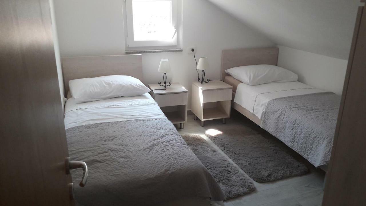 Apartmani Zilic Дугі-Рат Екстер'єр фото