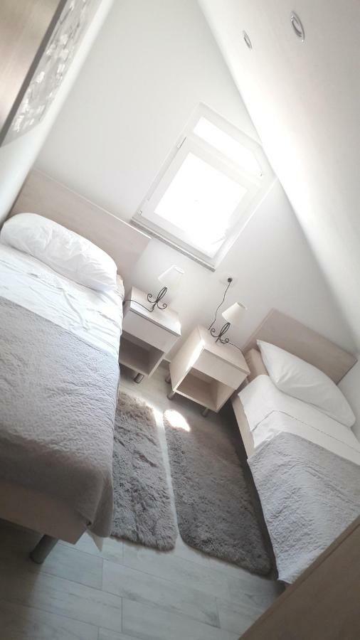 Apartmani Zilic Дугі-Рат Екстер'єр фото